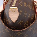 Louis Vuitton M41015 Totally MM Shoulder Bag Monogram Canvas - Image 8