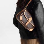 Louis Vuitton M46049 Diane Fuchsia - Image 9