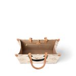 Louis Vuitton M46912 OnTheGo MM Monogram Dune - Image 4
