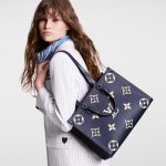 Louis Vuitton M47084 OnTheGo MM Navy Blue/Cream - Image 8