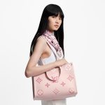 Louis Vuitton M46542 OnTheGo MM - Image 3